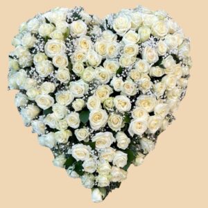 Cœur de roses blanche